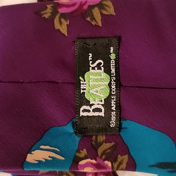 THE BEATLES All you need is LOVE men's  tie - Picture 2 of 5